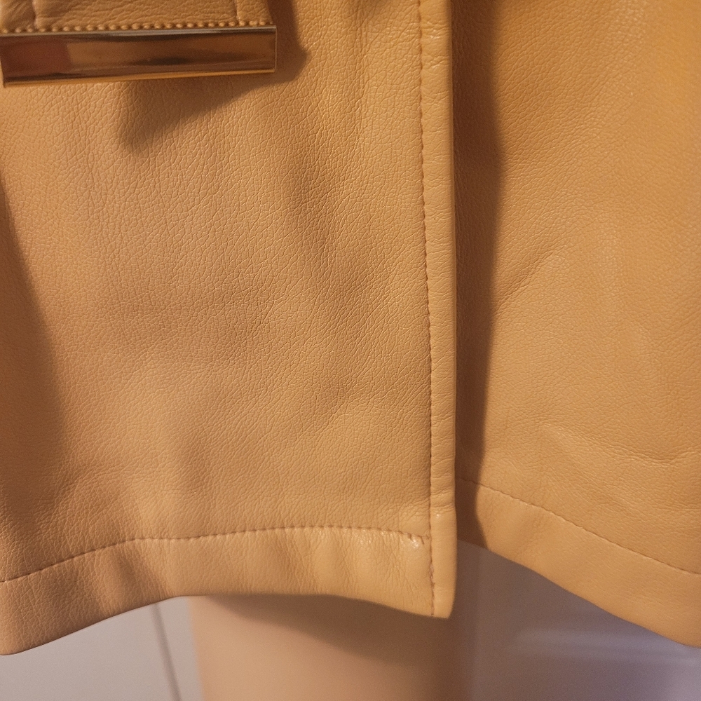 MARC NEW YORK Faux Leather Self-Tie VEST, NWOT, M, Buttery Camel - BEAUTIFUL! - Picture 9 of 13